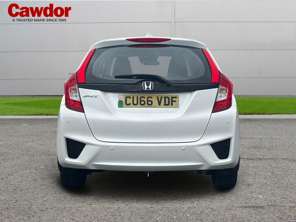 Honda Jazz Se I-vtec CU66VDF White #4