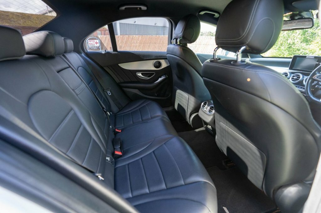 Mercedes-Benz C Class 2L Amg Line White #6