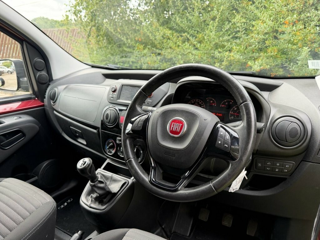 Fiat Qubo 1.3L Trekking Red #3