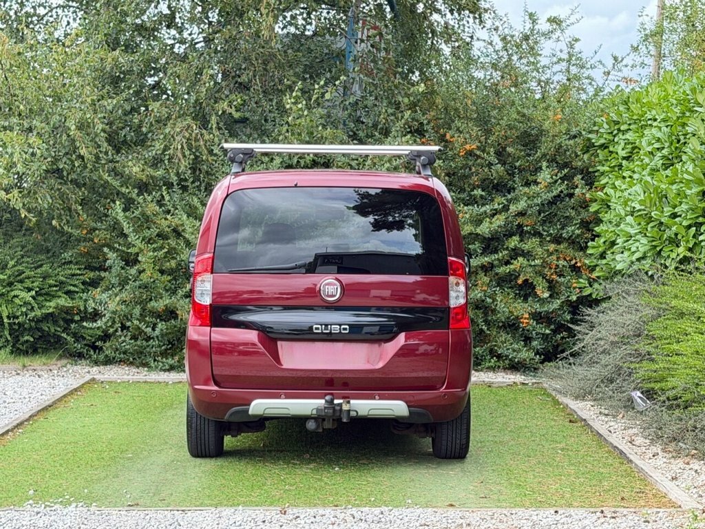 Fiat Qubo 1.3L Trekking Red #4