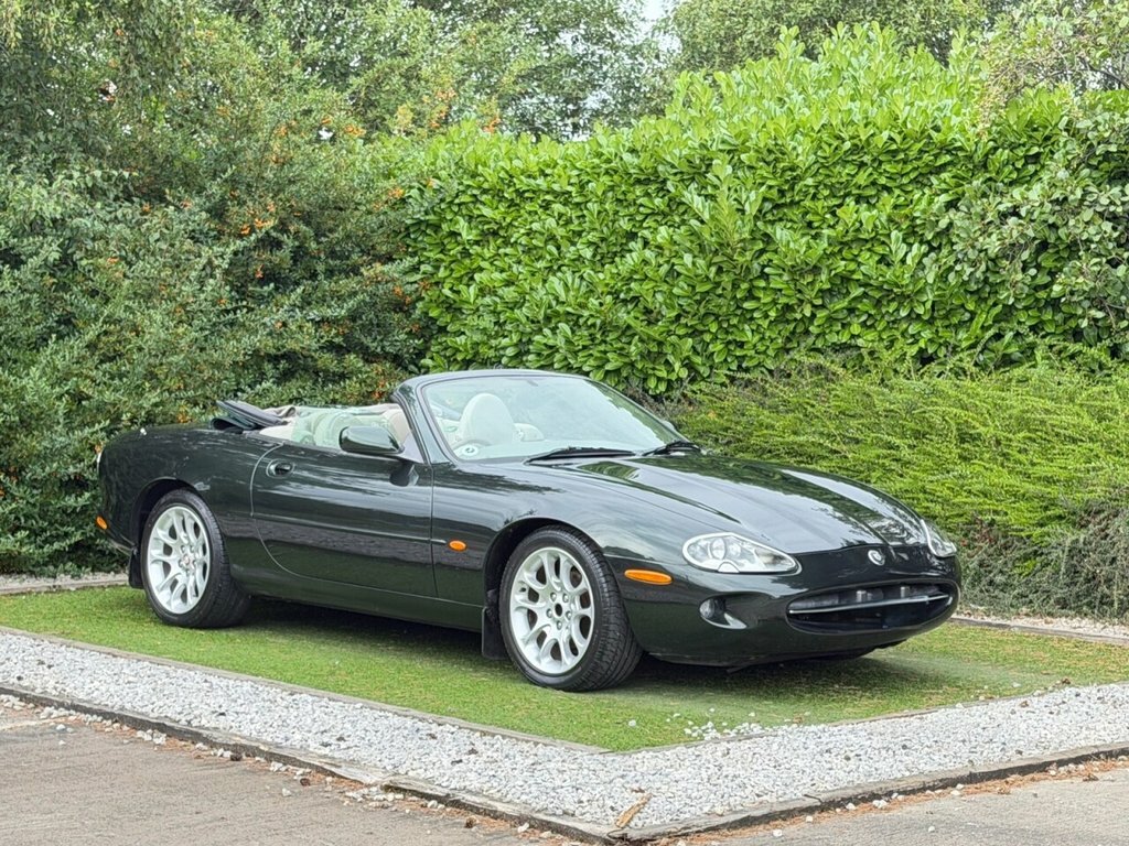 Jaguar XK8 Convertible Green