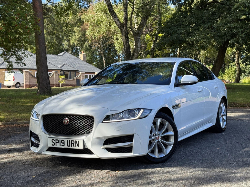 Jaguar XF  White #18