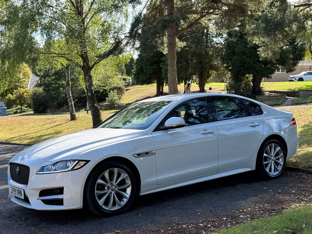 Jaguar XF  White #68