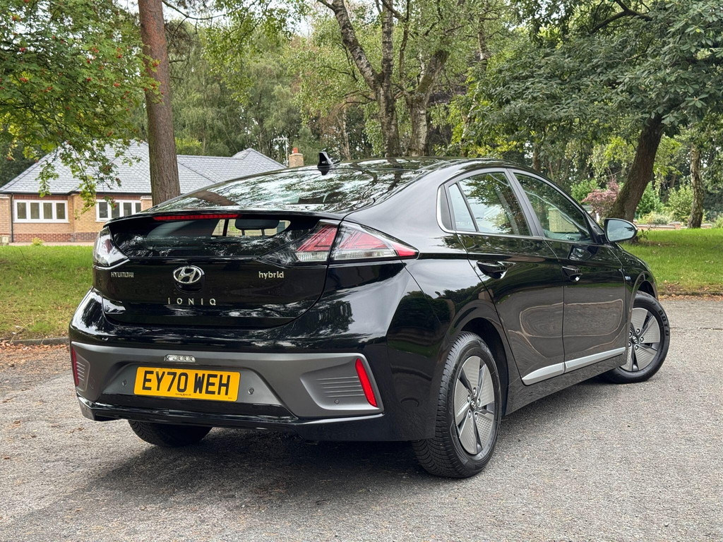 Hyundai Ioniq 1.6 H-gdi Premium Hatchback Hybrid Dct Black #2