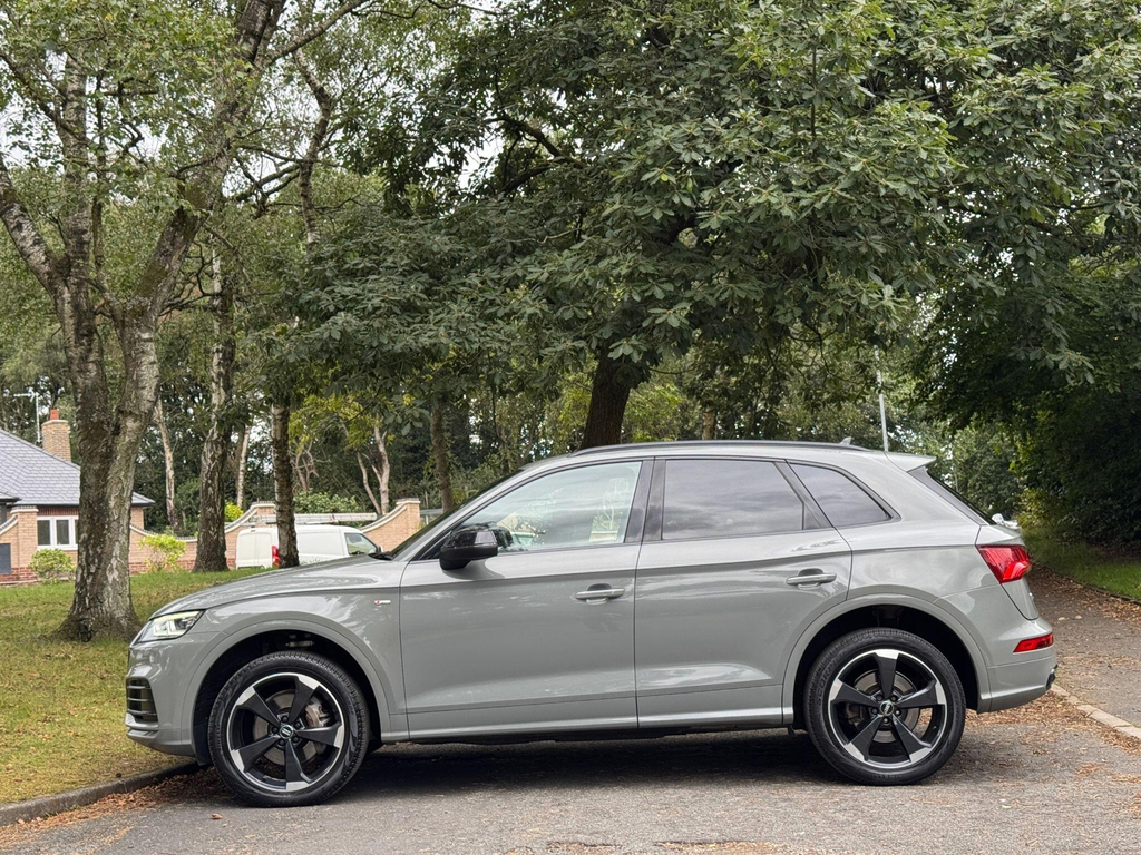 Audi Q5 2.0 Tdi 40 Black Edition Suv S Tronic Q Grey #3