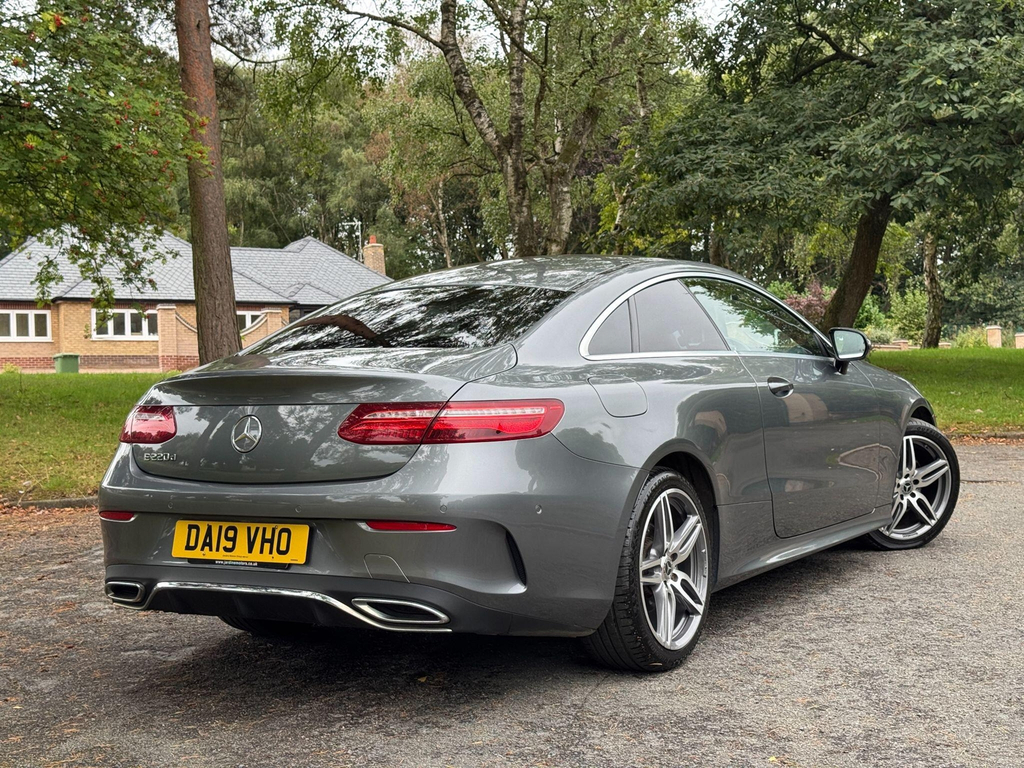 Mercedes-Benz E Class 2.0 E220d Amg Line Coupe G-tronic Euro Grey #2