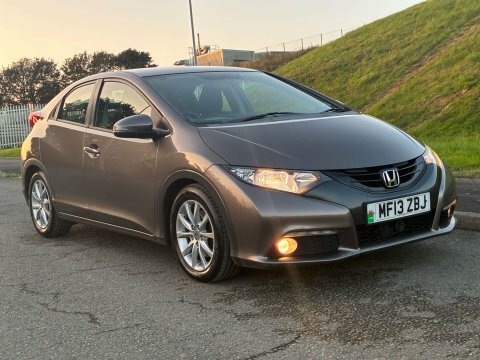 Honda Civic 1.8 I-vtec Ex Euro 5 White #1