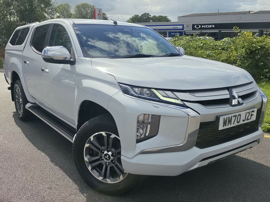 Mitsubishi L200 Di-d Dc Barbarian Pickup Silver #1