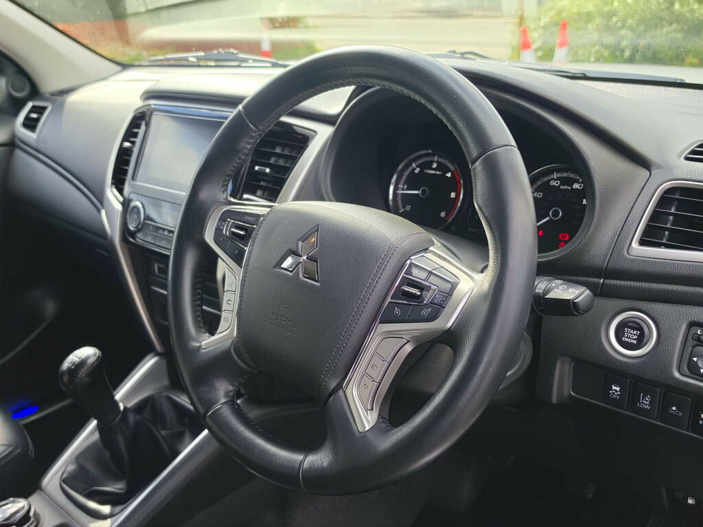 Mitsubishi L200 Di-d Dc Barbarian Pickup Silver #15