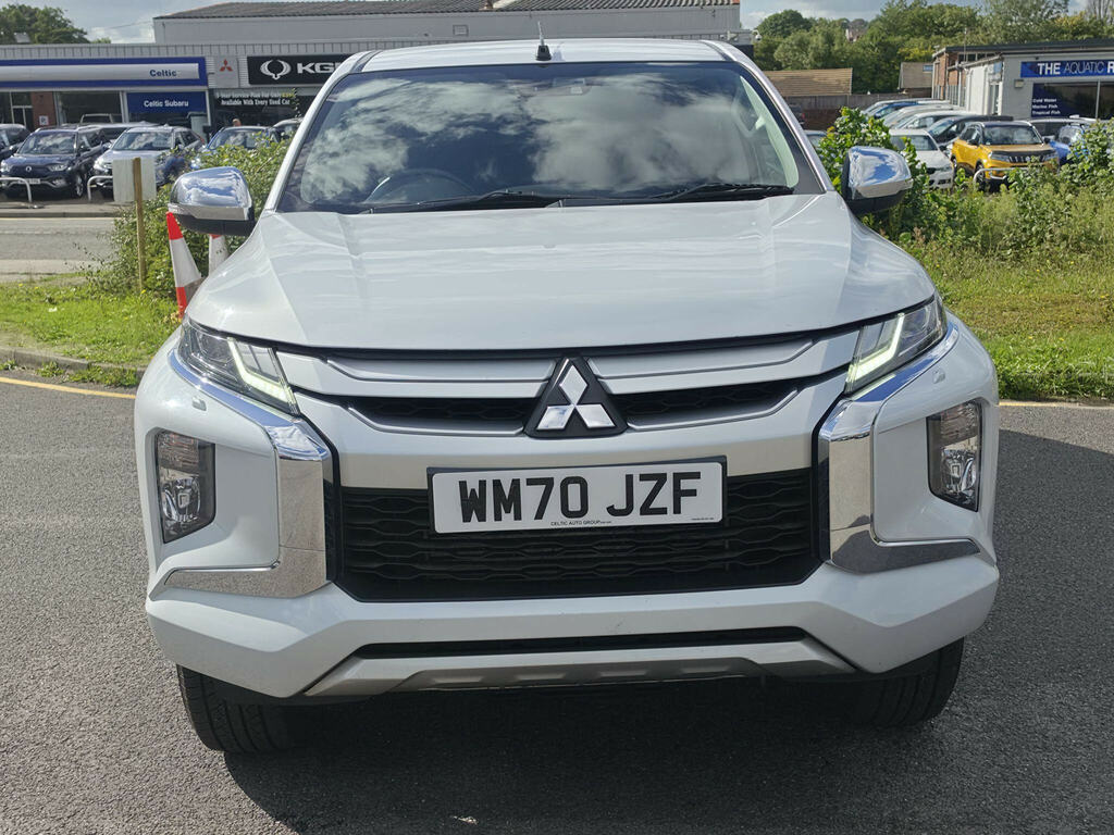 Mitsubishi L200 Di-d Dc Barbarian Pickup Silver #2