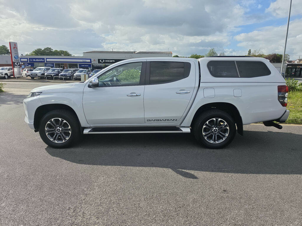 Mitsubishi L200 Di-d Dc Barbarian Pickup Silver #4