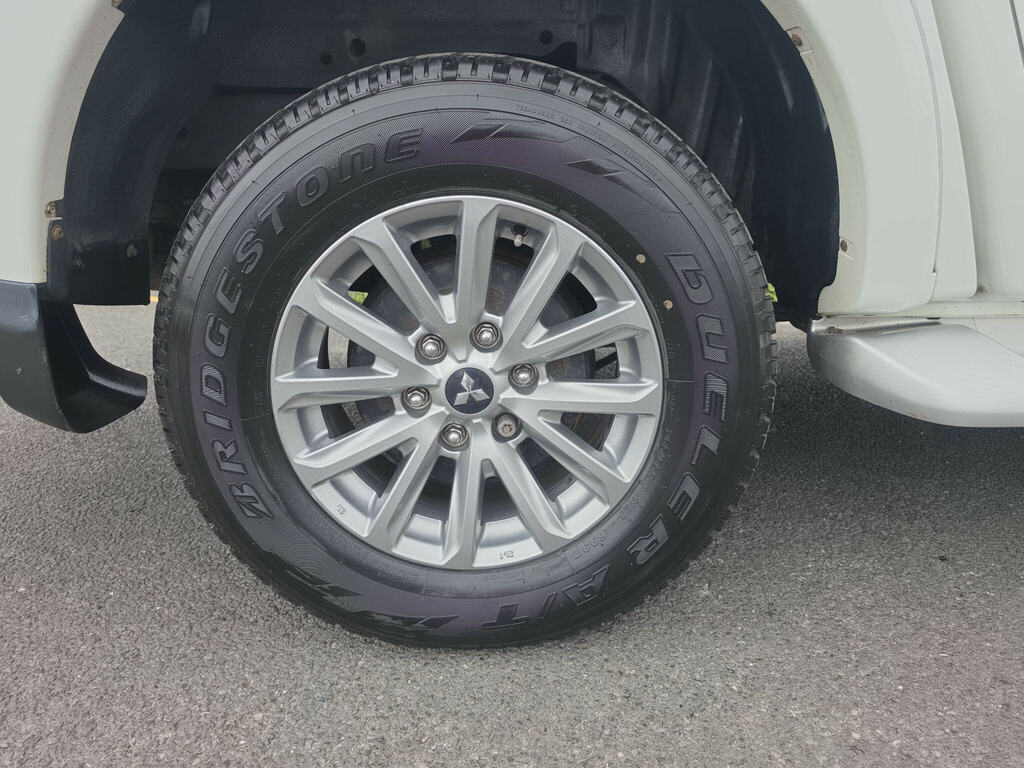 Mitsubishi L200 2.4 Di-d Dc Barbarian 4Wd Euro 6 White #6