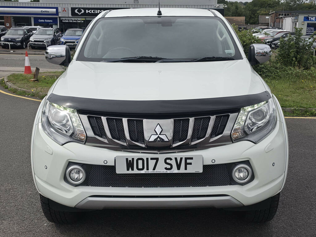 Mitsubishi L200 2.4 Di-d Dc Barbarian 4Wd Euro 6 White #2