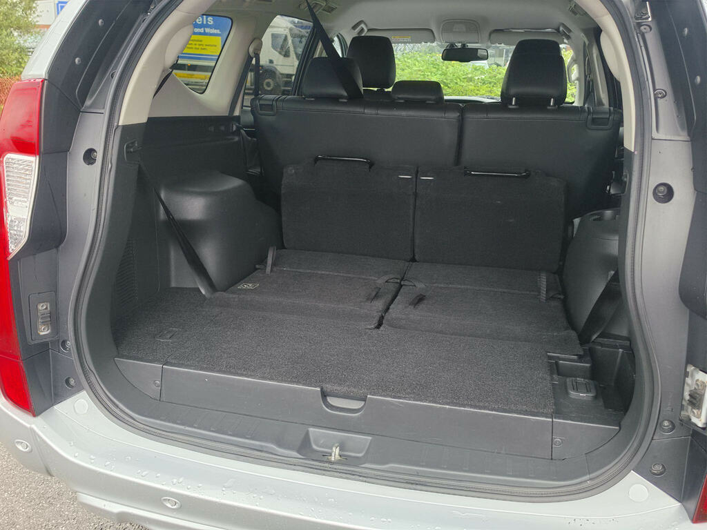 Mitsubishi Shogun Sport D 4 White #11