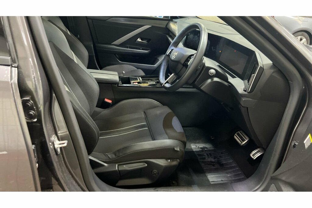 Vauxhall Astra Estate LL74EZV Grey #2