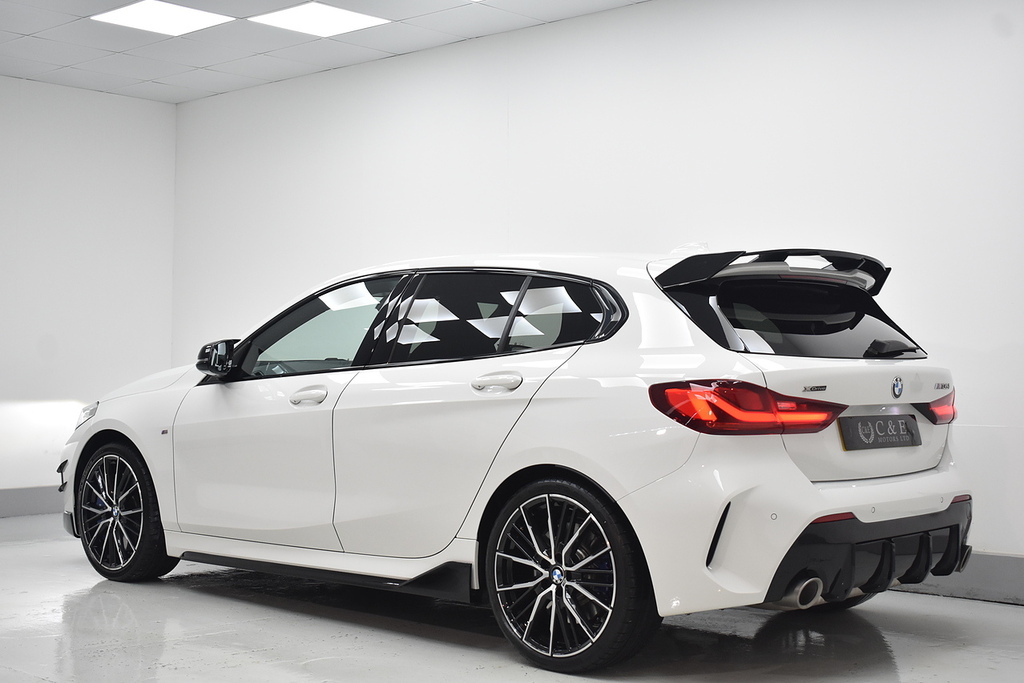 BMW 1 Series Hatchback YA73EUR White #3