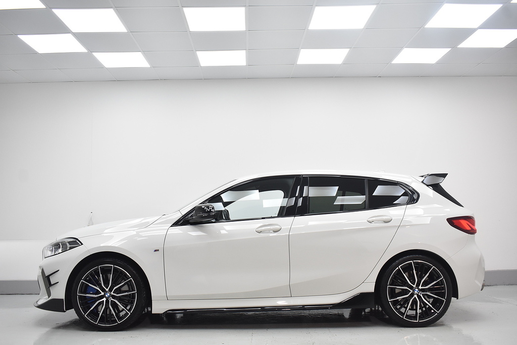 BMW 1 Series Hatchback YA73EUR White #2
