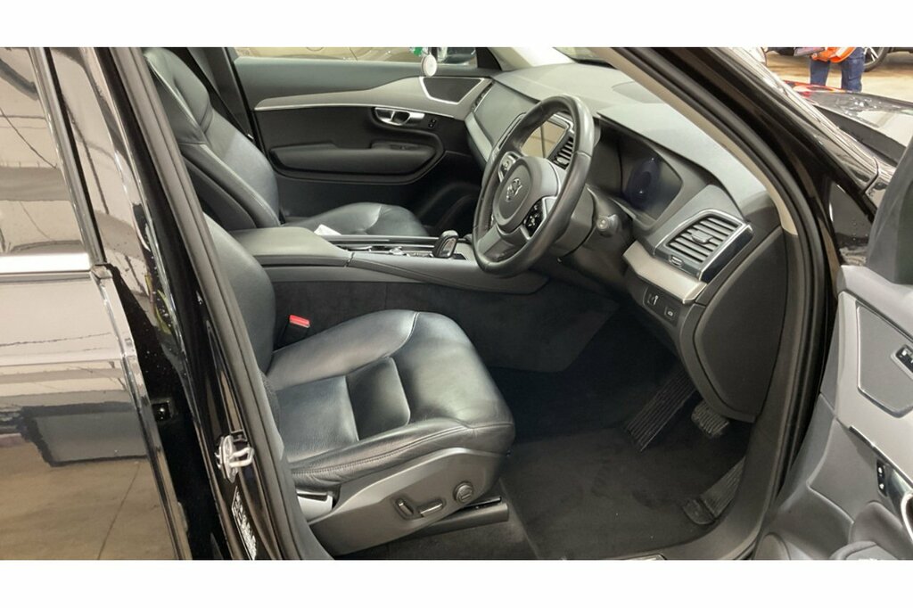Volvo XC90 Suv Black #2