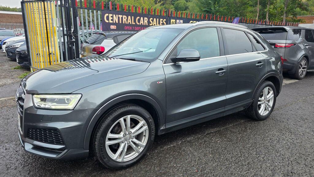 Audi Q3 Black Edition Tfsi  #20