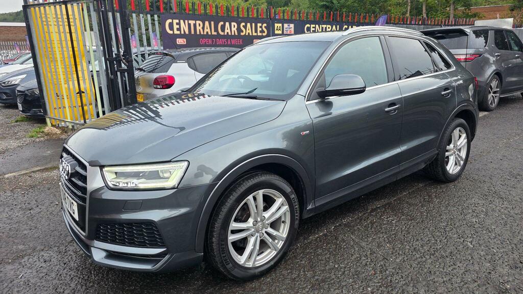 Audi Q3 Black Edition Tfsi  #24
