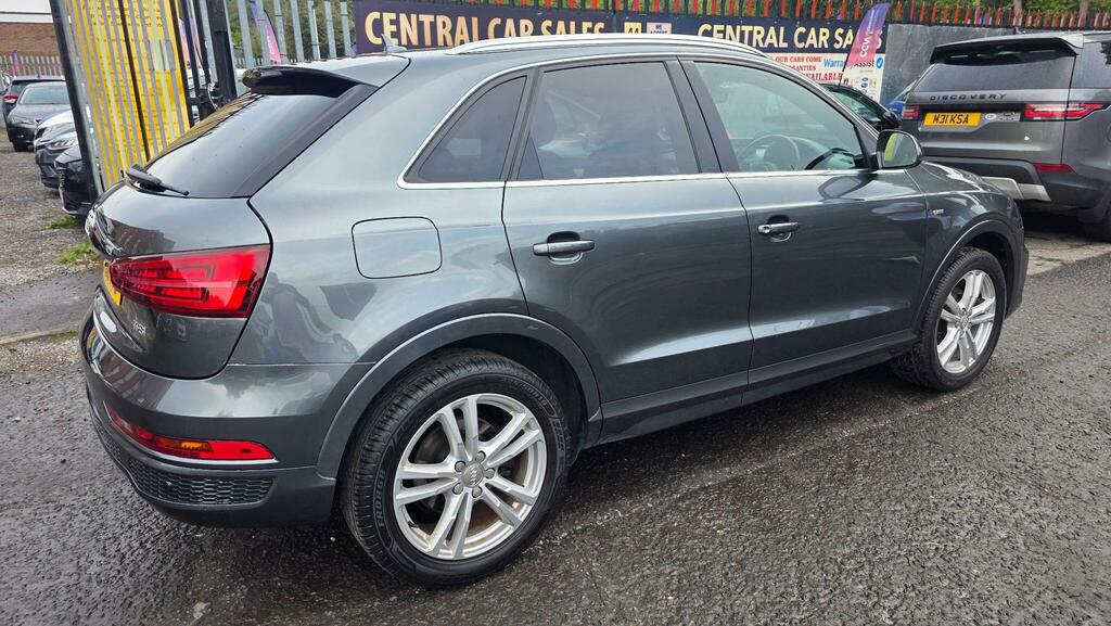 Audi Q3 Black Edition Tfsi  #9