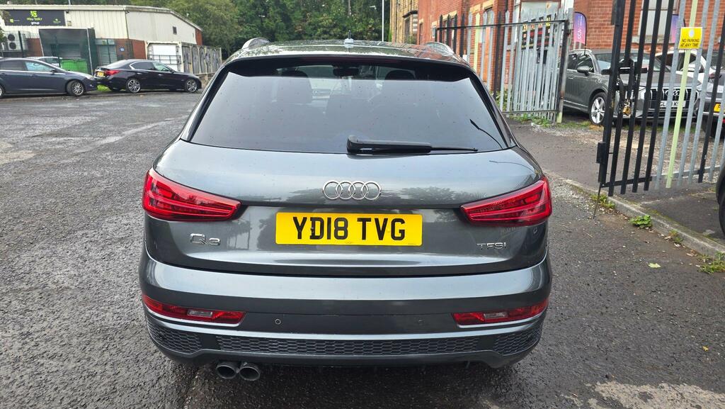 Audi Q3 Black Edition Tfsi  #14
