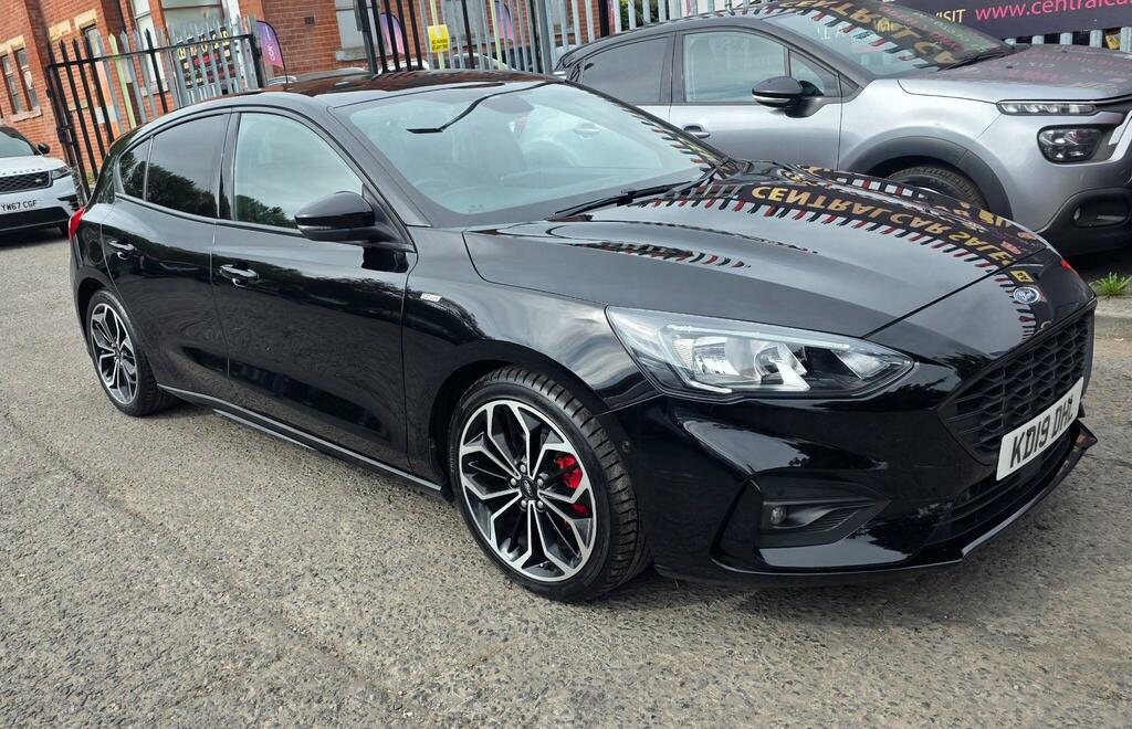 Ford Focus St-line X Black #4