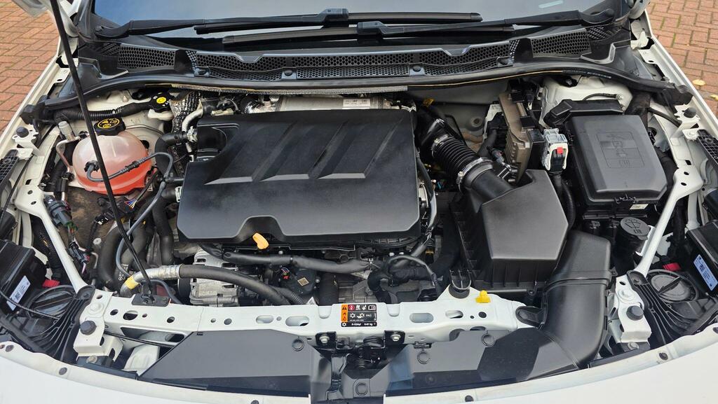 Vauxhall Astra 1.2 Turbo 145 Griffin Edition White #44