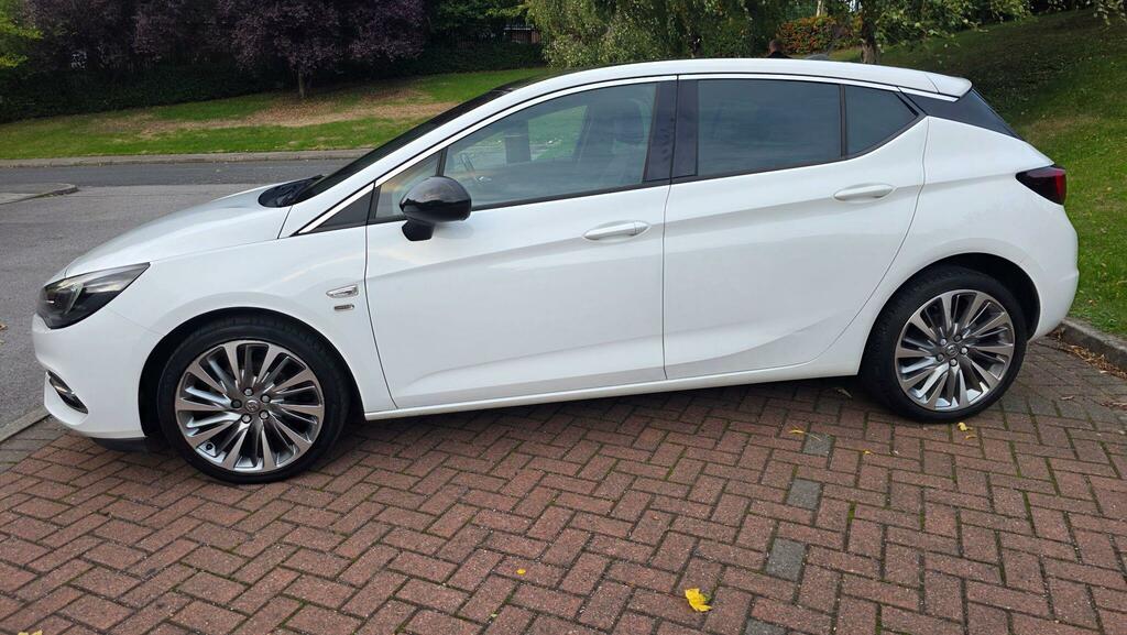 Vauxhall Astra 1.2 Turbo 145 Griffin Edition White #17