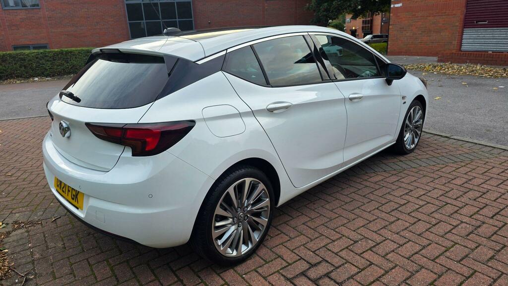 Vauxhall Astra 1.2 Turbo 145 Griffin Edition White #9