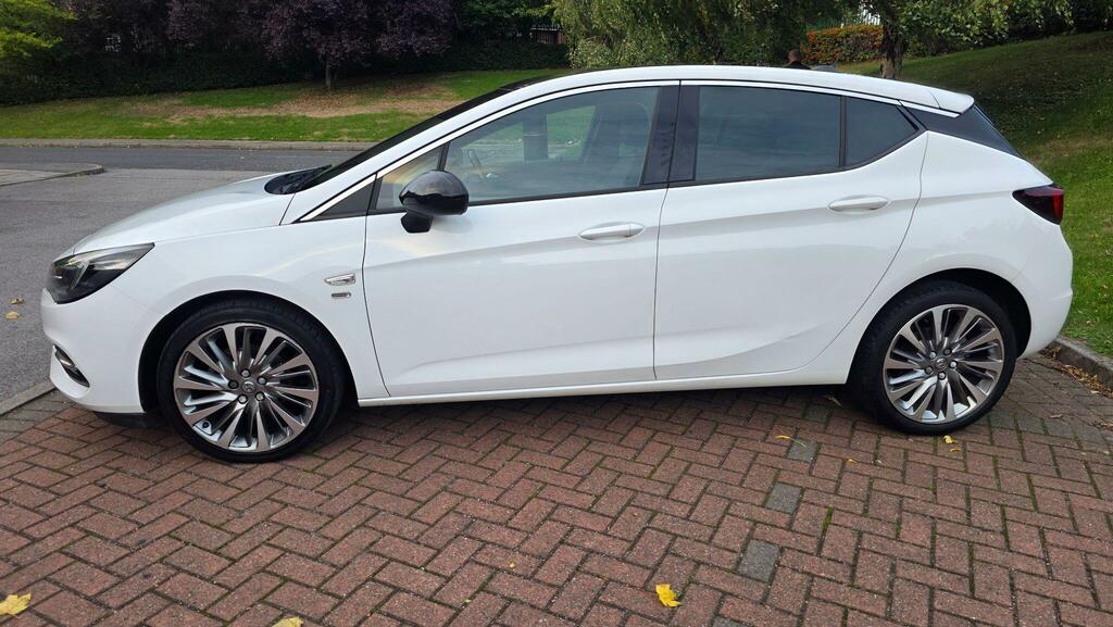 Vauxhall Astra 1.2 Turbo 145 Griffin Edition White #16