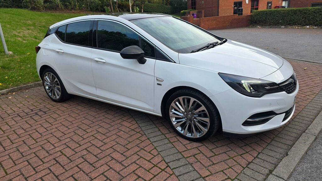 Vauxhall Astra Griffin Edition White