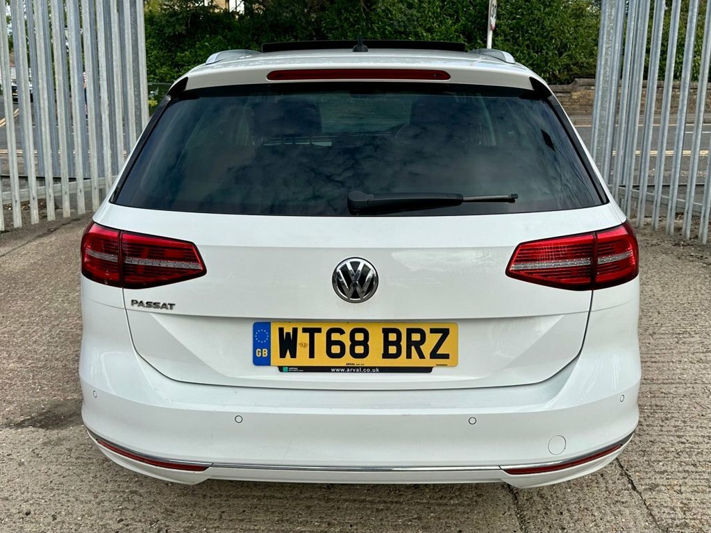 Volkswagen Passat 2.0 Tdi Gt Estate Euro 6 S S White #6