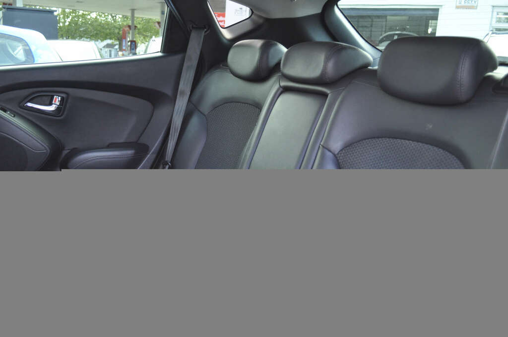 Hyundai Ix35 2.0 Ix35 Premium Crdi 4Wd Grey #4