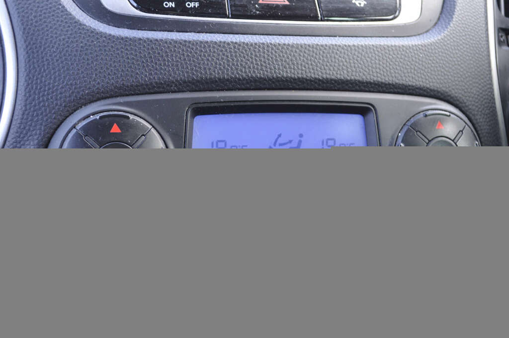 Hyundai Ix35 2.0 Ix35 Premium Crdi 4Wd Grey #6