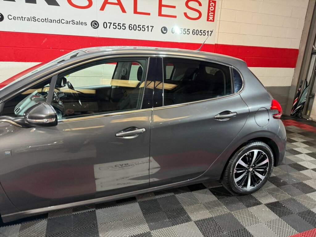 Peugeot 208 1.2 Puretech Tech Edition Euro 6 Ss Grey #4