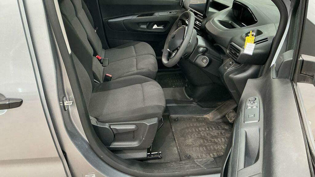 Peugeot Partner 1.5 Bluehdi 950 Asphalt Long Panel Van Eat8 Lwb Eu Grey #3