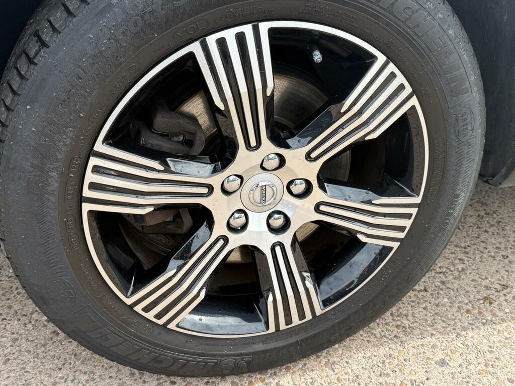 Volvo XC40 R-design Black #17
