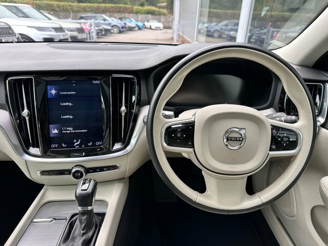 Volvo V60  White #15