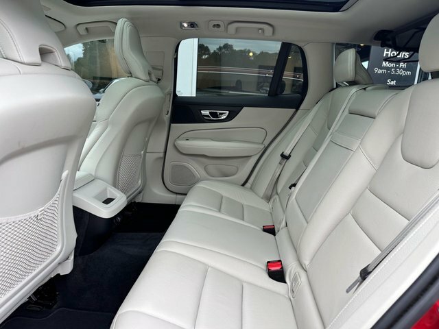 Volvo V60  White #20