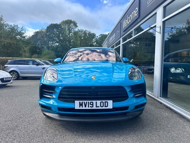 Porsche Macan Suv Black #2