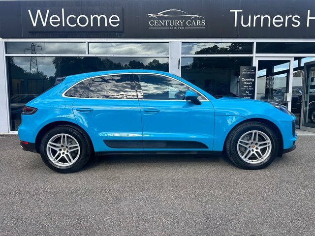 Porsche Macan Suv Black #4