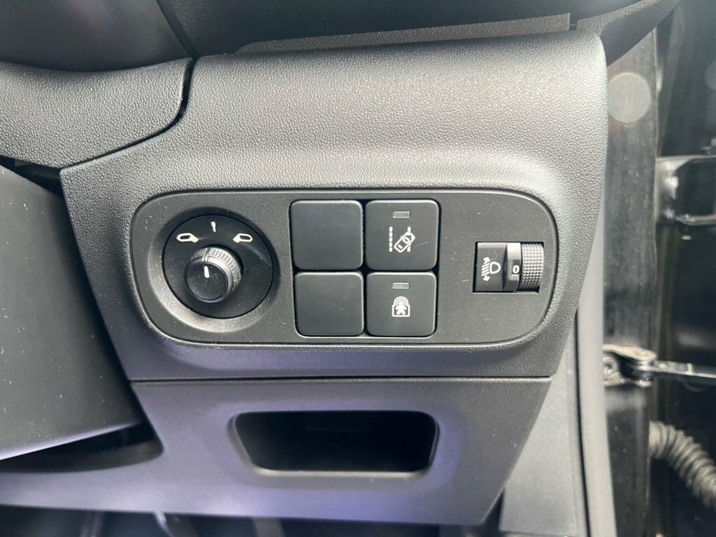 Citroen C3 1.2 Puretech 82 Flair Black #19