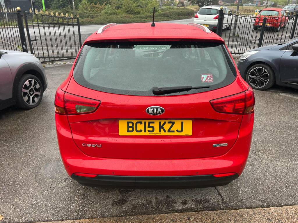 Kia Ceed 1.6 Crdi 2 Red #6