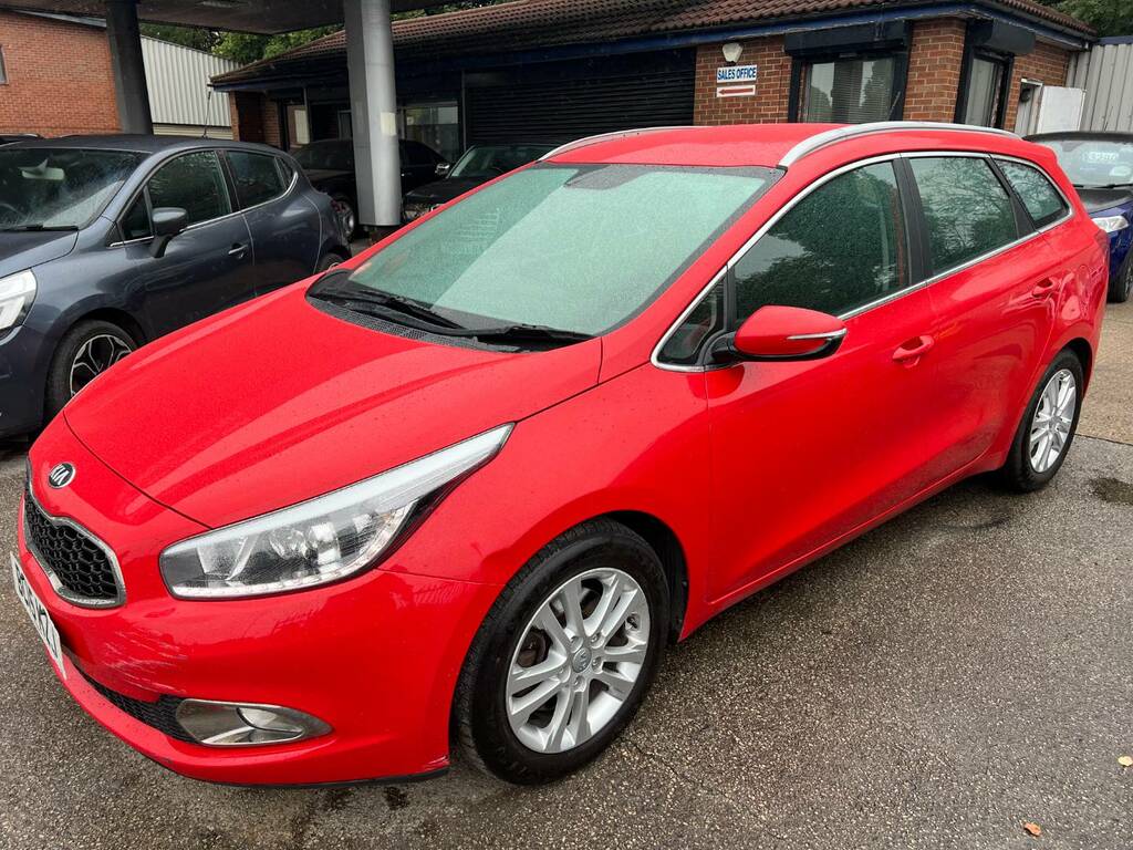 Kia Ceed 1.6 Crdi 2 Red #4