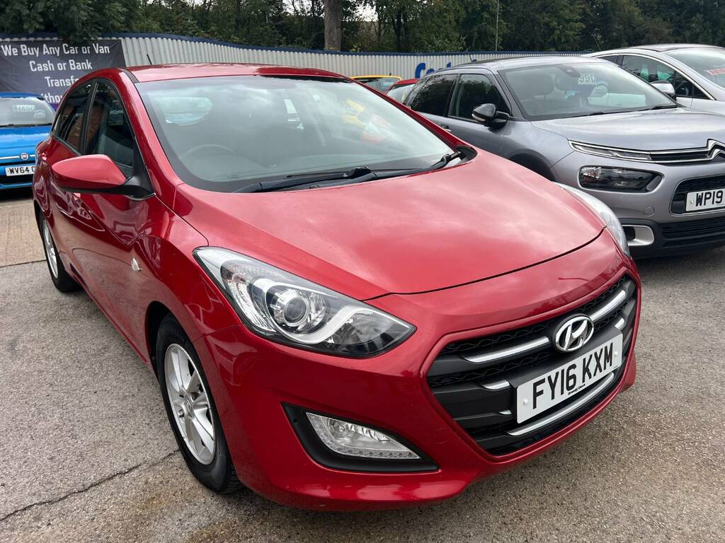 Hyundai I30 1.6 Crdi Blue Drive Se Red #3