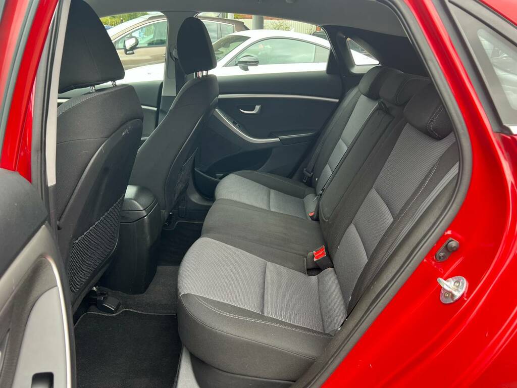 Hyundai I30 1.4 Blue Drive Se Silver #10