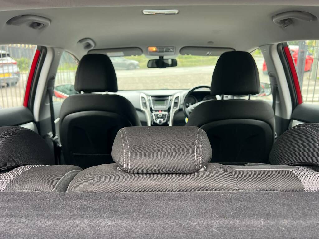 Hyundai I30 1.4 Blue Drive Se Silver #9