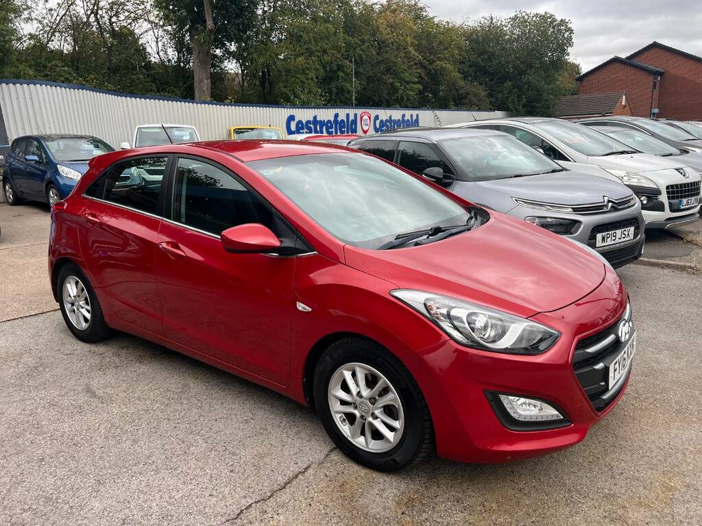 Hyundai I30 1.6 Crdi Blue Drive Se Red