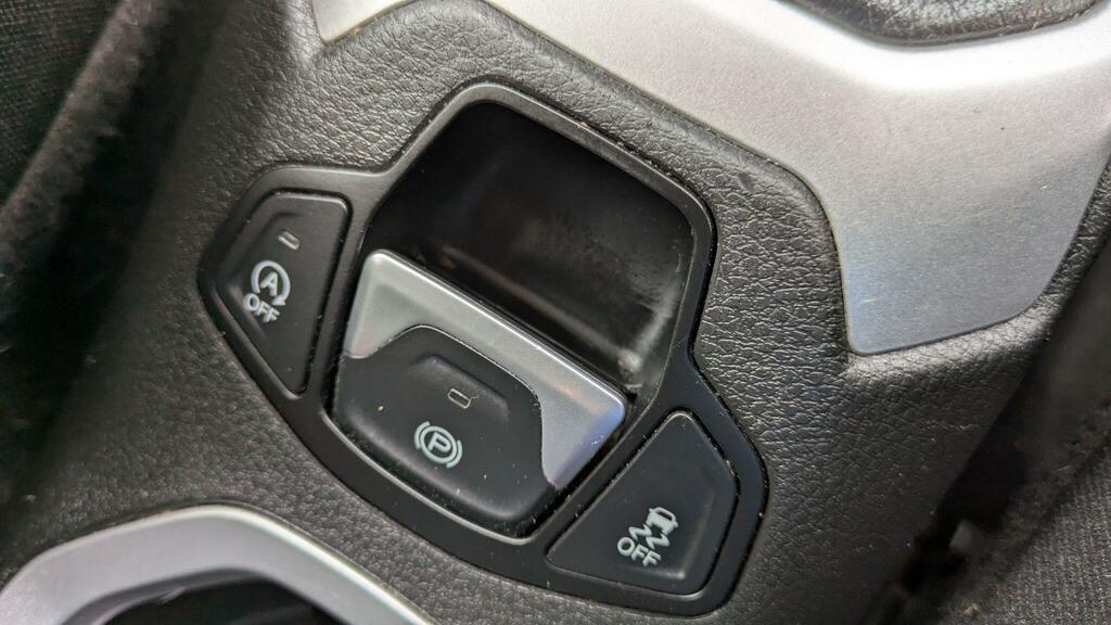 Jeep Renegade 1.6 E-torq Sport Black #24